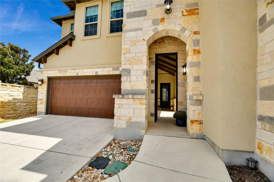 949 Indian Hawthorne Dr, Georgetown, TX 78628 - Image #2