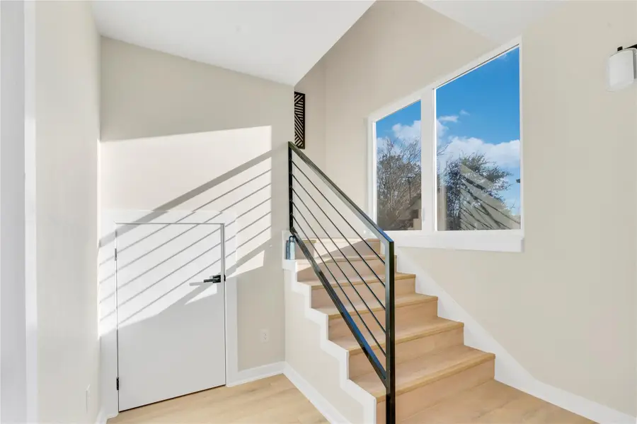 2309 Montopolis Dr #7, Austin, TX 78741 - #3