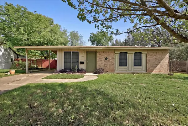1402 Camelot Cir, Austin, TX 78745