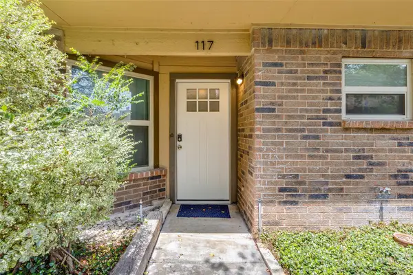 5608 Cougar Dr #117, Austin, TX 78745