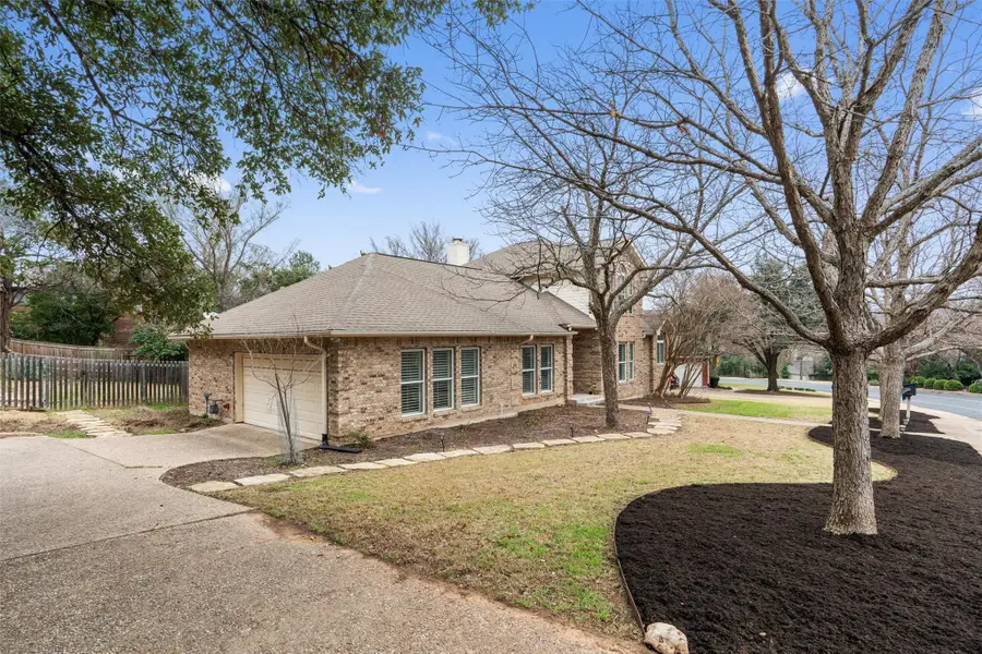 10648 Floral Park Dr, Austin, TX 78759 - Image #3