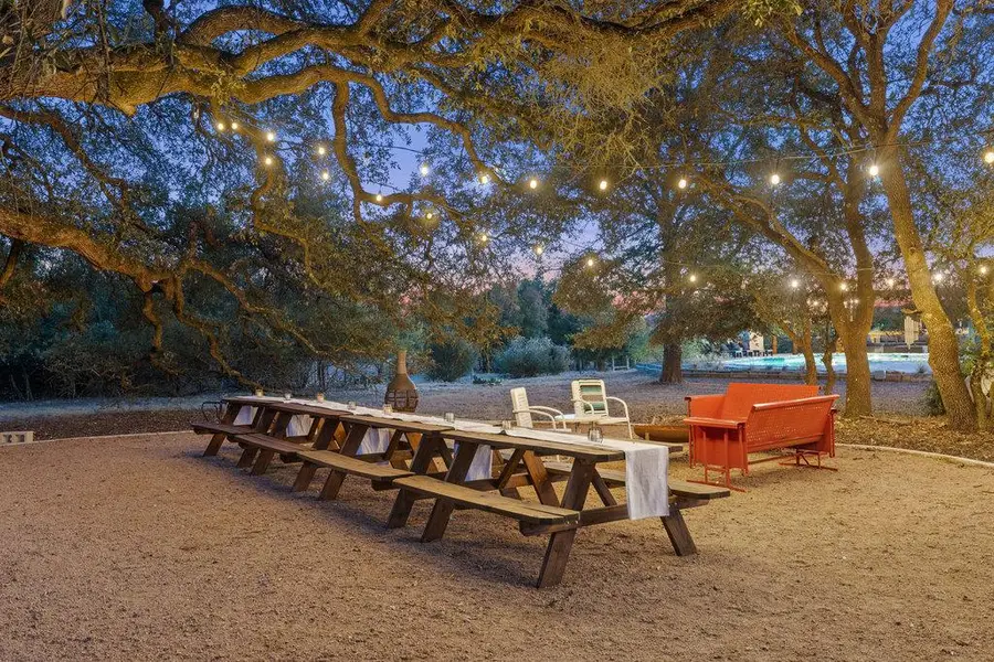 1305 Park Cv, Dripping Springs, TX 78620 - Image #2