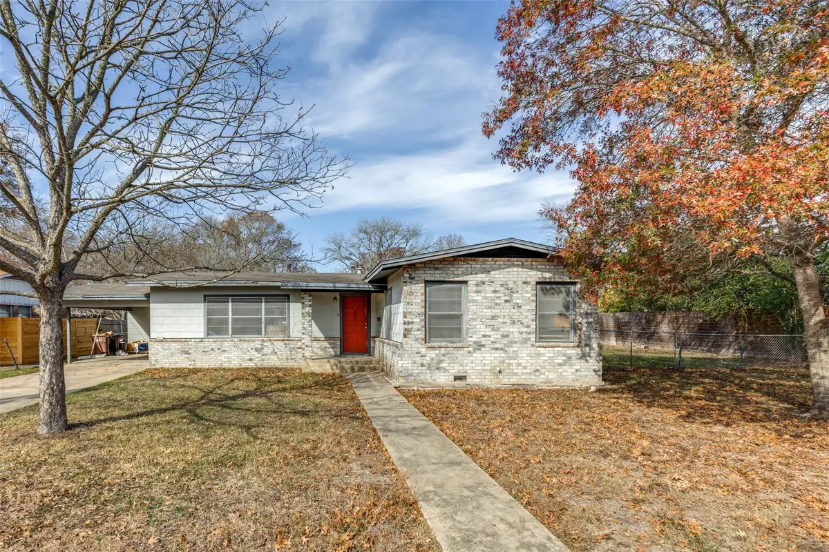 705 Campbell St, Lockhart, TX 78644 - Image #1