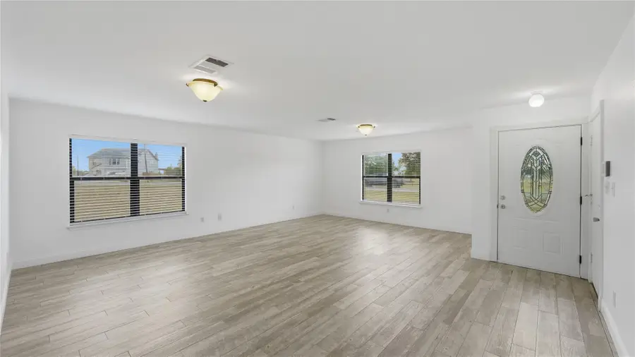 585 Siebert Dr, Kyle, TX 78640 - Image #3