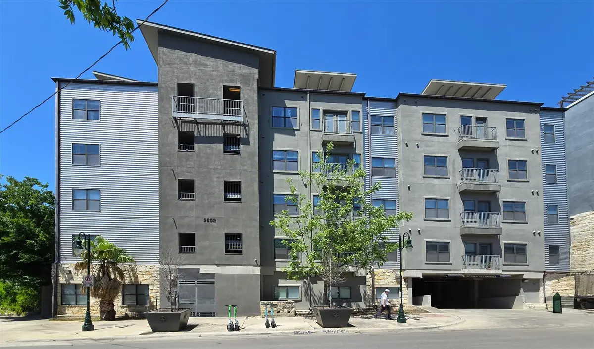 2502 Leon St #305, Austin, TX 78705 - #1
