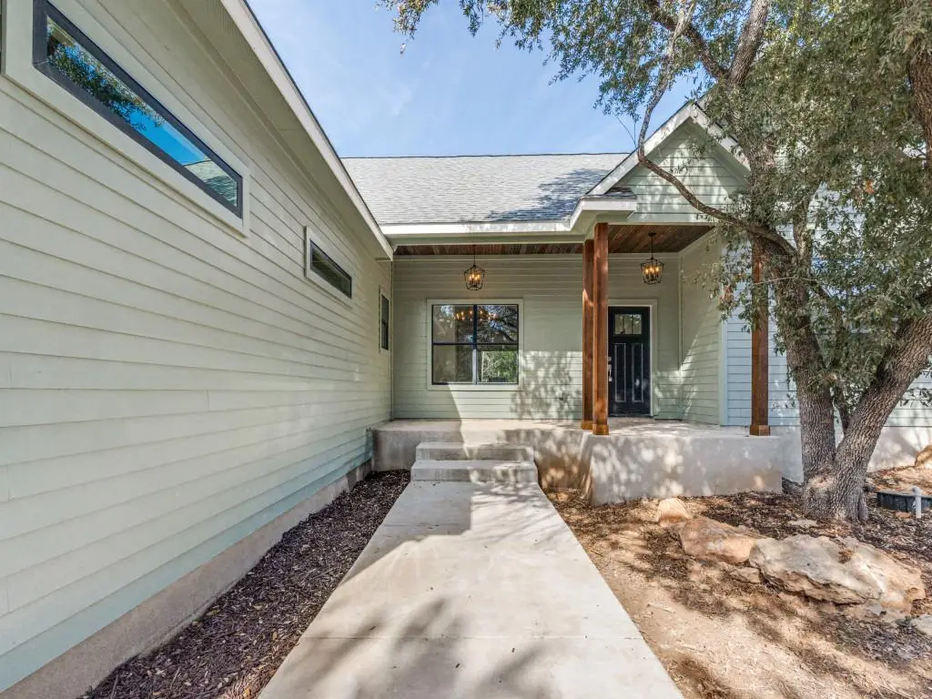 4 Senisa St, Wimberley, TX 78676 - #1