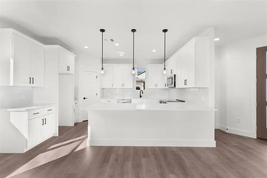 105 Carmen Cv, Burnet, TX 78611 - Image #2