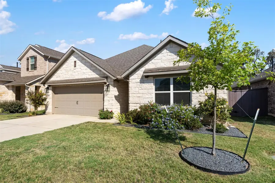 208 Golden Gate Ln, Kyle, TX 78640 - Image #2