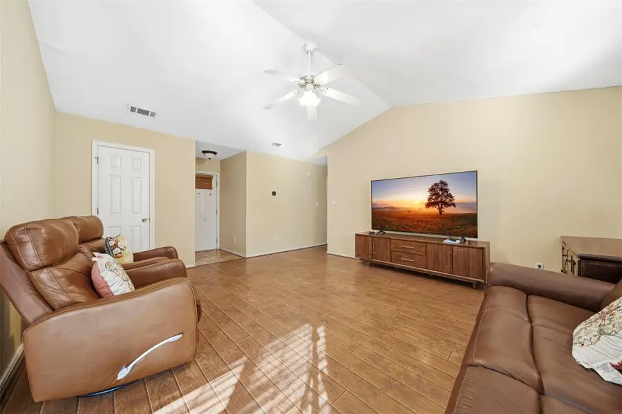 105 Snyders Trl, Liberty Hill, TX 78642 - Image #3