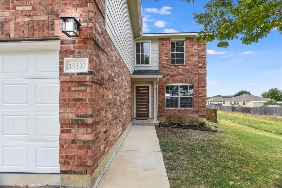 18337 Crestwind Ln, Elgin, TX 78621 - Image #2
