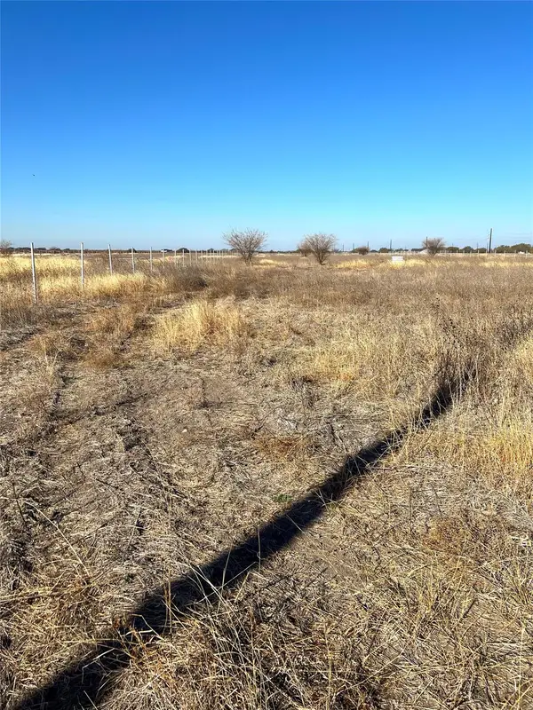 680 County Rd 520 Rd, Hondo, TX 78850