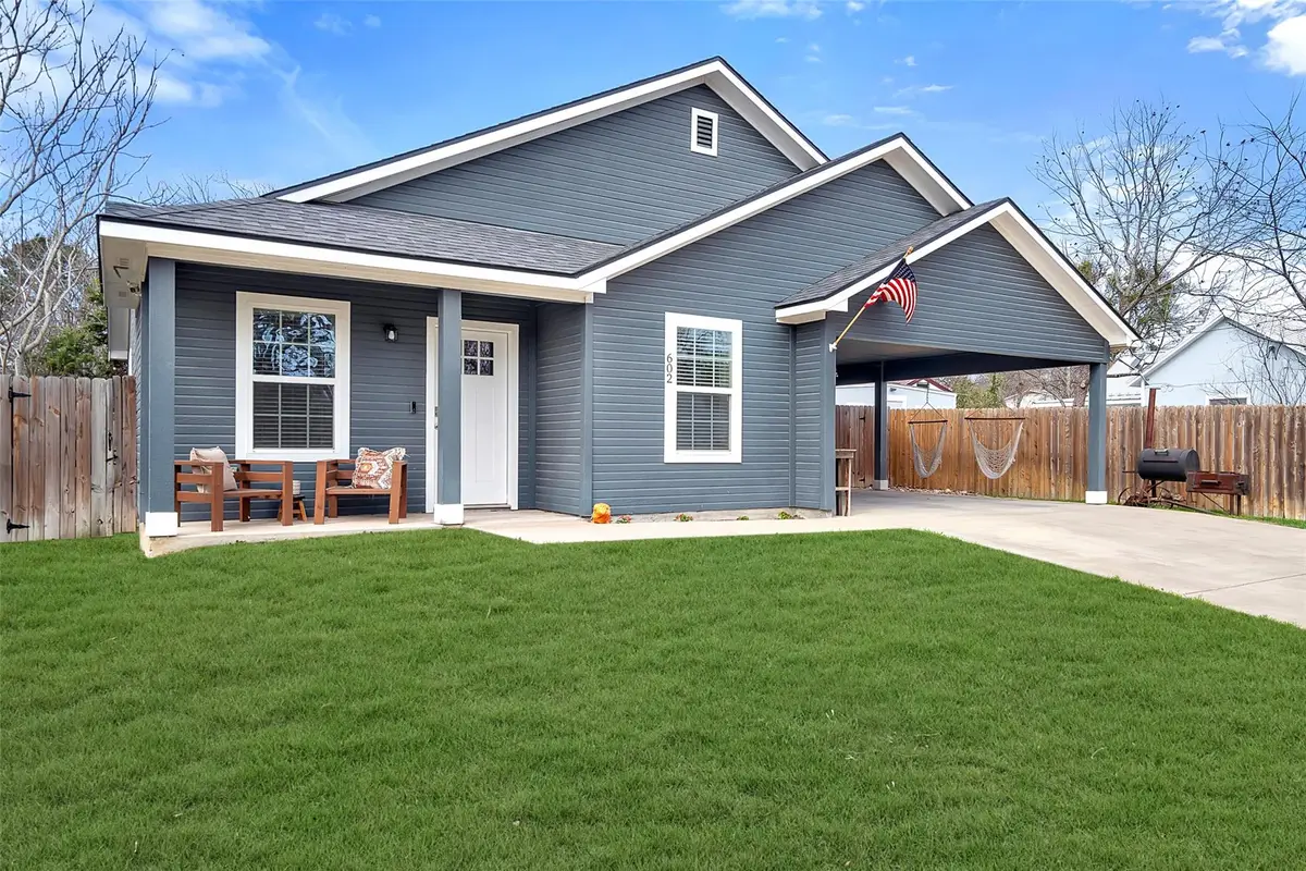 602 S Pierce St, Burnet, TX 78611 - #1