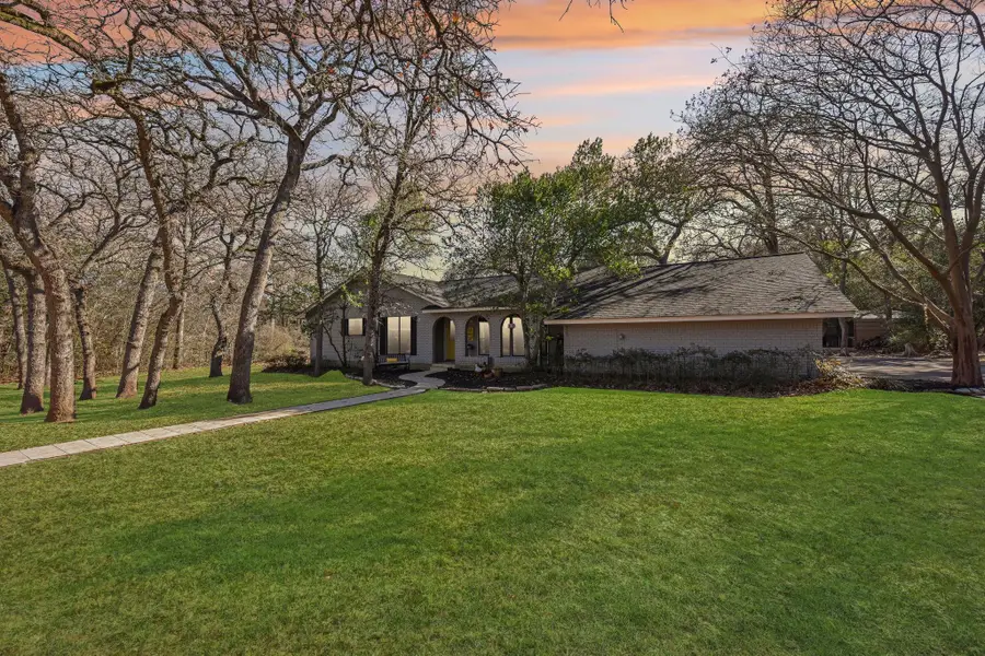 111 Post Oak Dr, Elgin, TX 78621 - #2