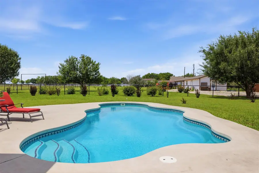 339 County Road 368, Taylor, TX 76574 - #2