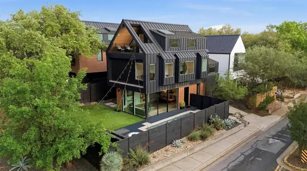 917 James St #1, Austin, TX 78704