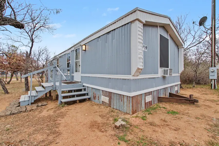 919 Austin St, Kingsland, TX 78639 - Image #2