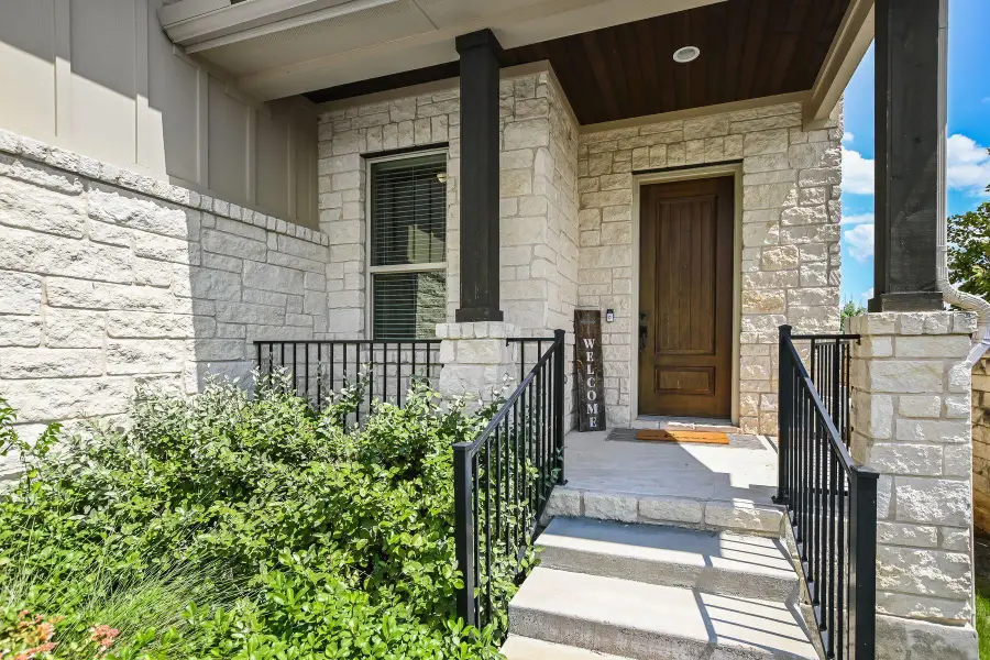195 Autumn Wood Ln, Austin, TX 78737 - Image #3