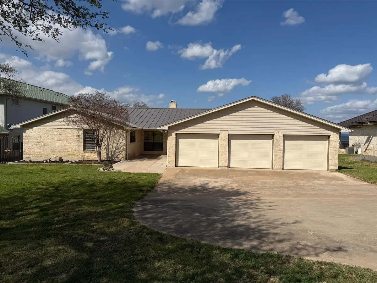 209 Senisa Dr, Buchanan Dam, TX 78609 - #1