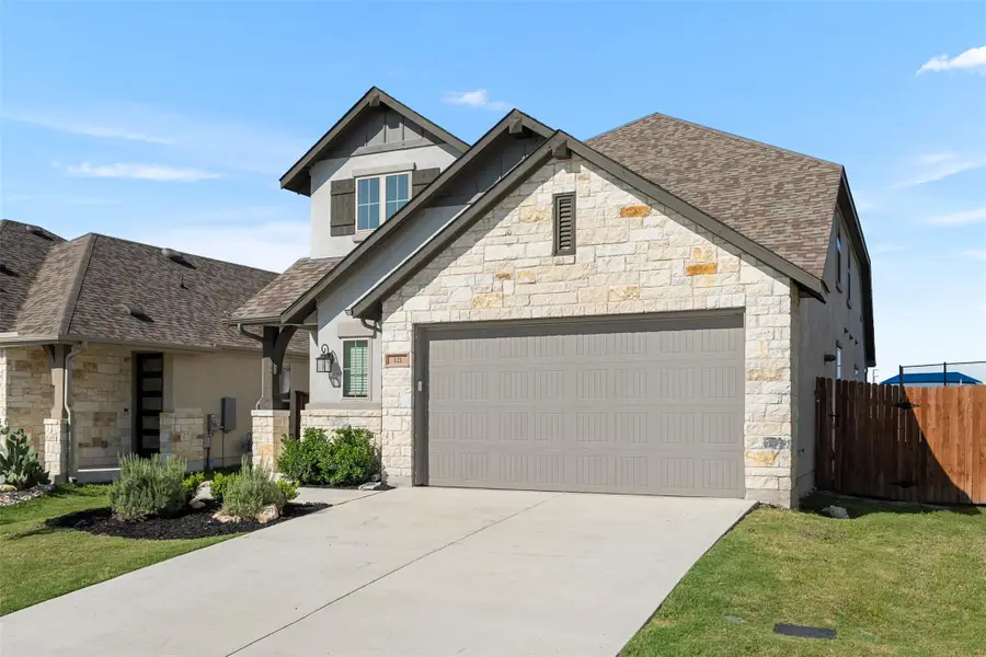 121 Rangel Dr, Liberty Hill, TX 78642 - Image #2