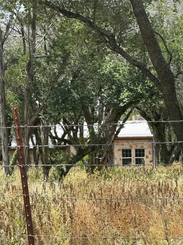122 Winding Creek Rd, Spicewood, TX 78669