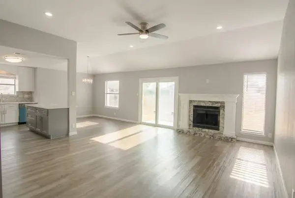 108 Cottonwood Dr, Hutto, TX 78634