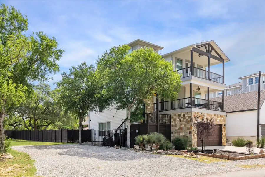 1509 Hill Top Dr, Granite Shoals, TX 78654 - Image #2