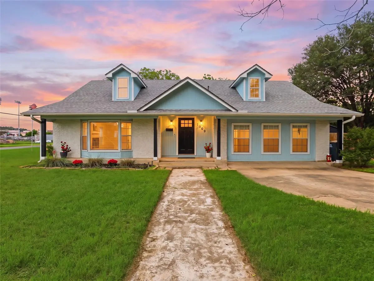 1509 Hill St, Bastrop, TX 78602 - #1