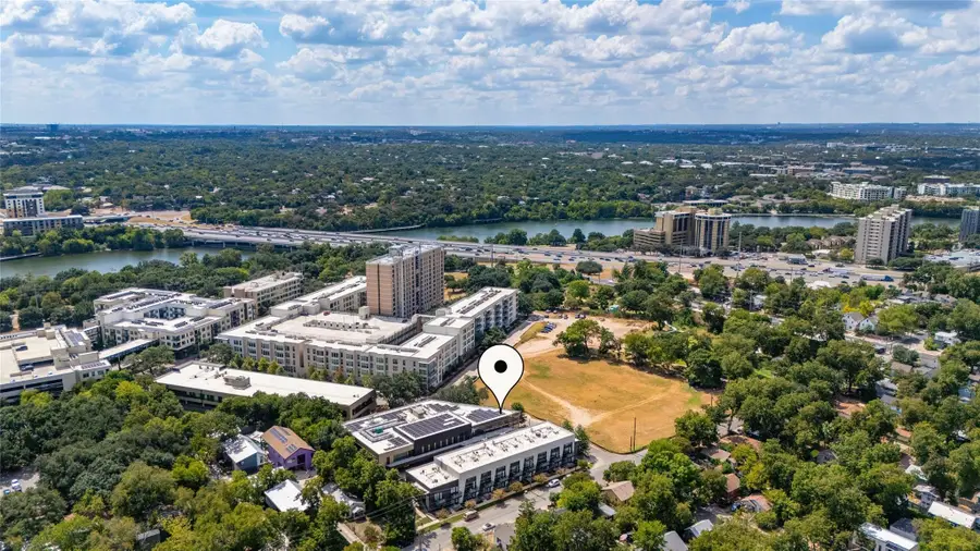 49 Navasota St #214, Austin, TX 78702 - Image #2