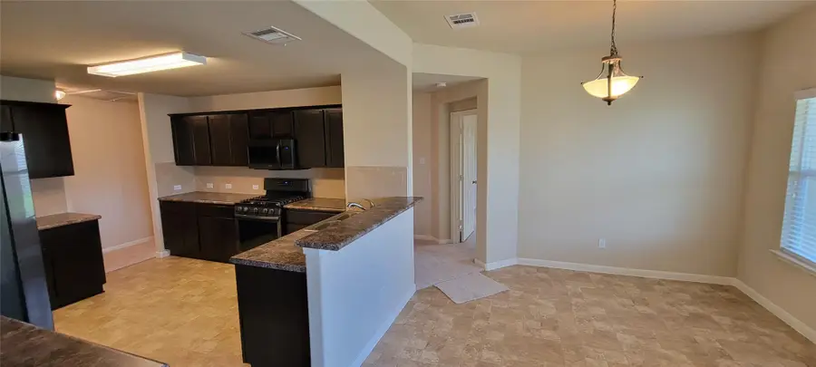 207 Wild Cat Dr, Bastrop, TX 78602 - #3