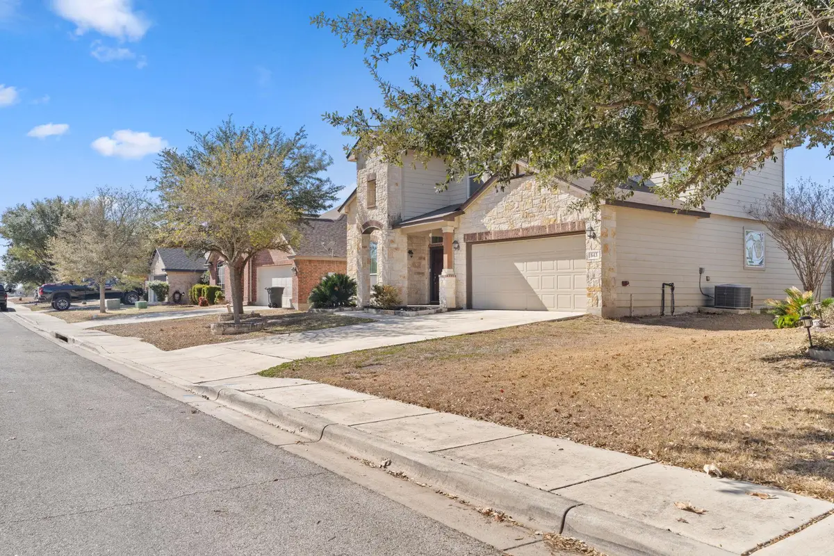 843 Avery Pkwy, New Braunfels, TX 78130 - #1