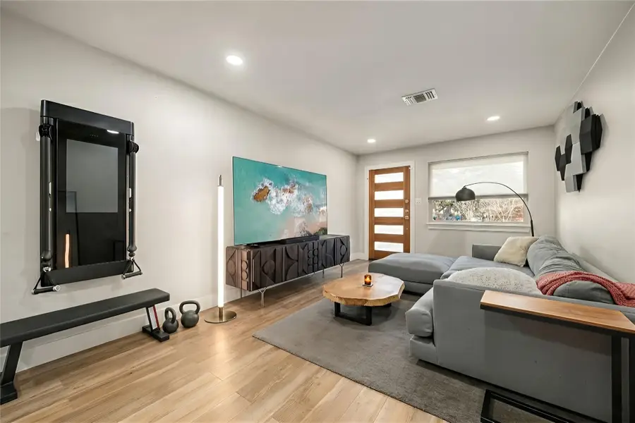 3015 Burning Oak Dr #2, Austin, TX 78704 - #3