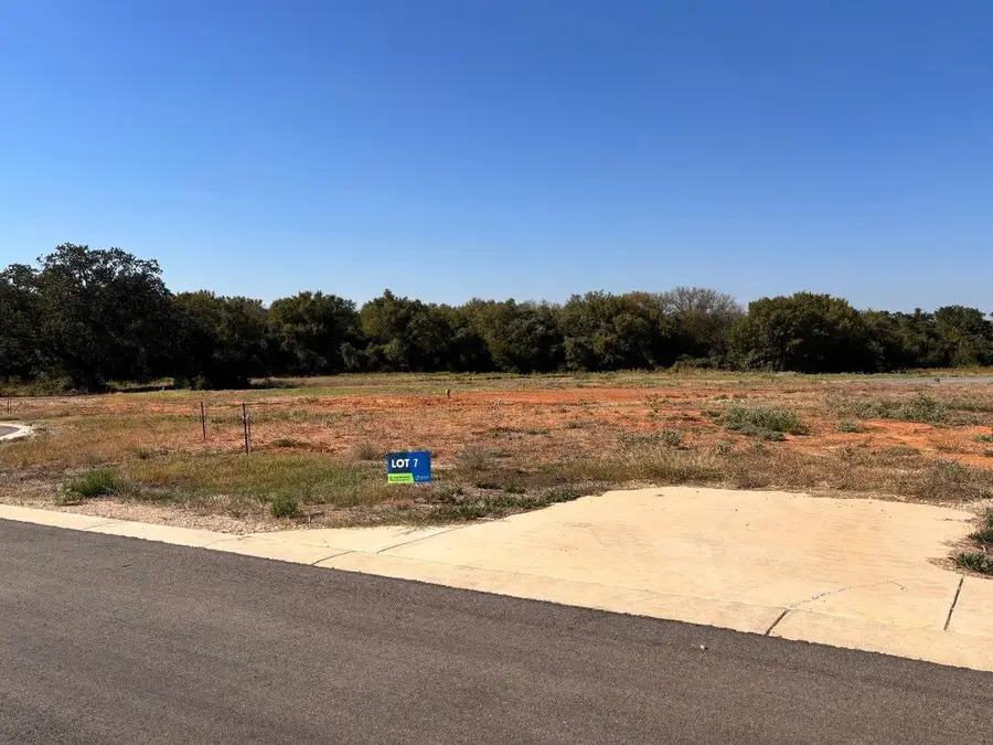 208 Acadia Bnd, Elgin, TX 78621 - Image #2