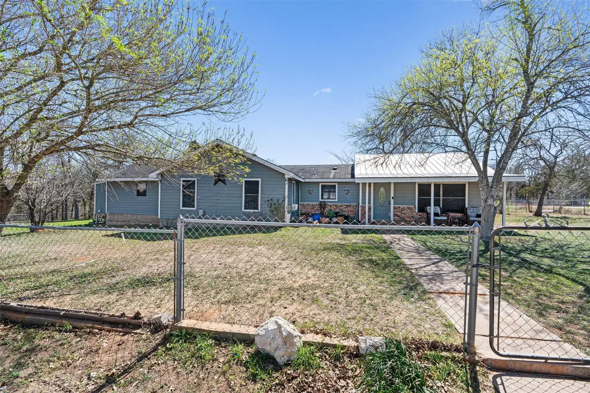 137 Scarlet Oaks Dr, Dale, TX 78616 - #1