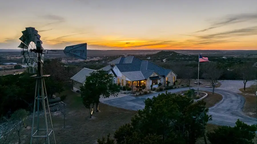 169 Royal Oaks Hill, Fredericksburg, TX 78624 - Image #3