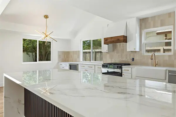 1111 Spearson Ln, Austin, TX 78745