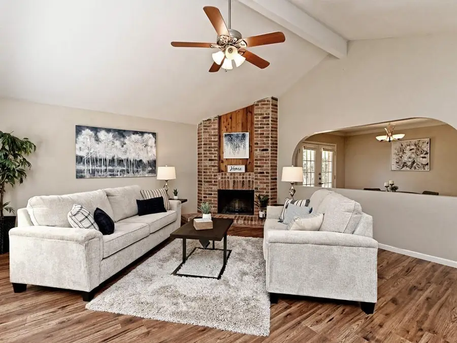 8300 Dixon Dr, Austin, TX 78745 - Image #3