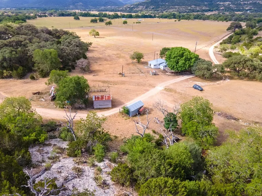 326 Rocky Creek Rd, Medina, TX 78055 - Image #2