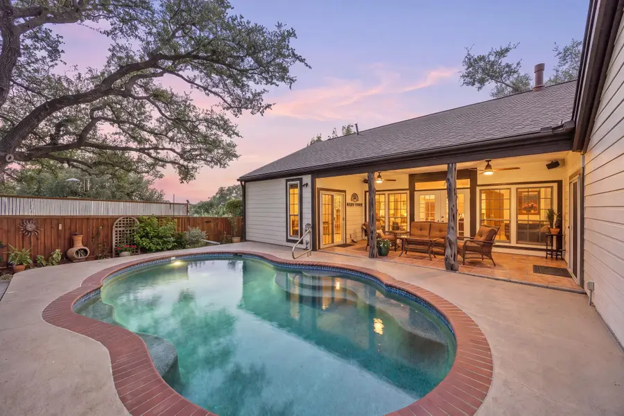 301 Riverview Dr, Georgetown, TX 78628 - #2