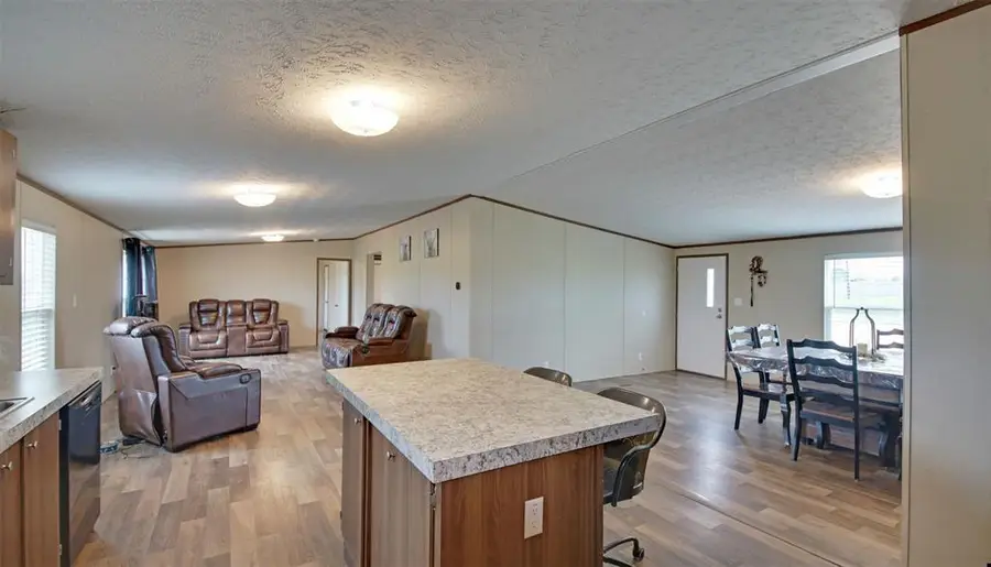 690 Casen St, Dale, TX 78616 - Image #3