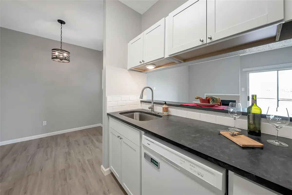 12166 Metric Blvd #2011, Austin, TX 78758 - Image #1