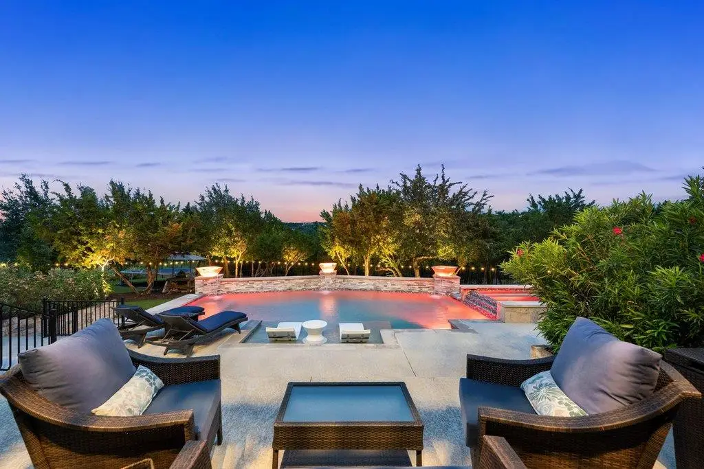 215 Lodestone Ln, Austin, TX 78738 - #1