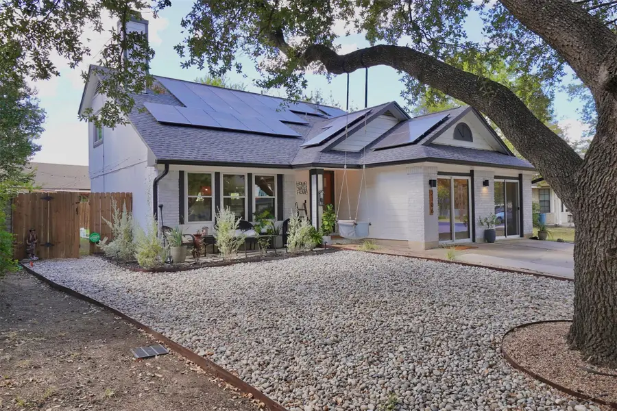 2106 Bluebonnet Dr, Round Rock, TX 78664 - Image #2