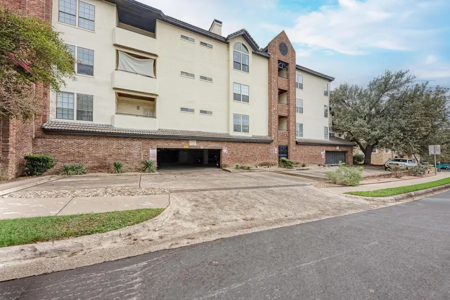 3001 Cedar St #A-118, Austin, TX 78705 - Image #3