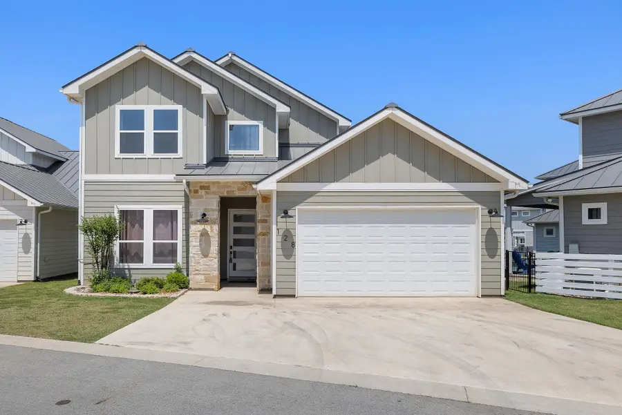 128 Village View Dr, Kingsland, TX 78639 - Image #2