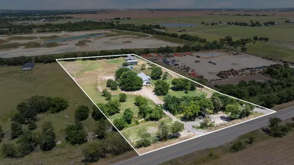 1421 Fm 1660, Hutto, TX 78634