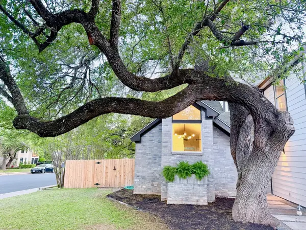 8301 Mendota Cv, Austin, TX 78717