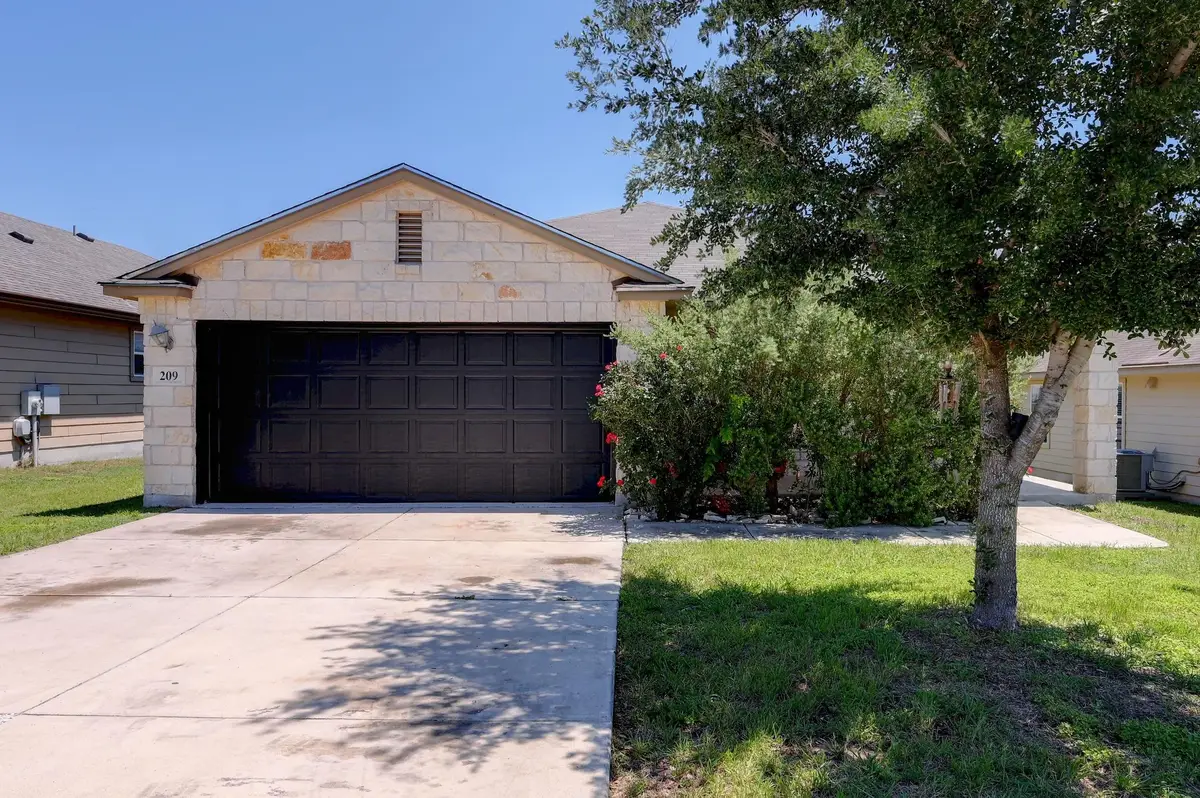 209 Hoya Ln, San Marcos, TX 78666 - #1