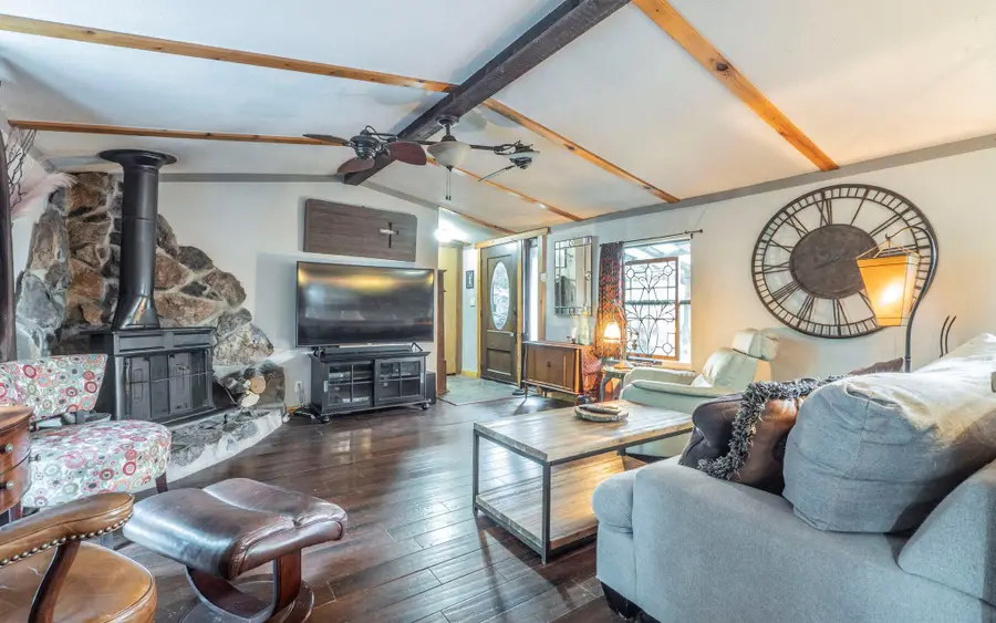 210 W Lakeshore Dr, Dripping Springs, TX 78620 - Image #2