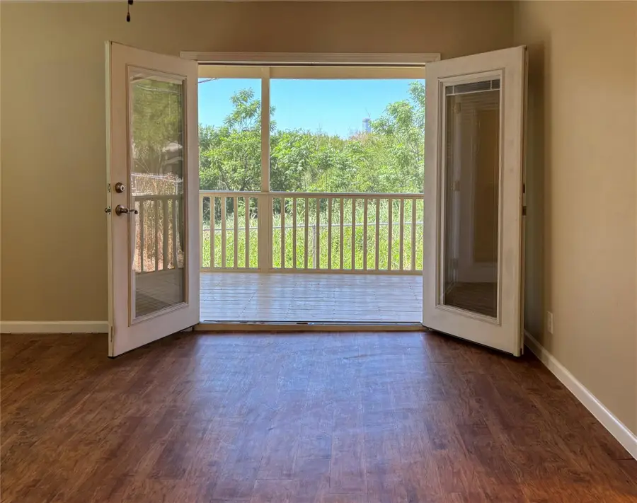 2700 Catalina Dr, Austin, TX 78741 - Image #3