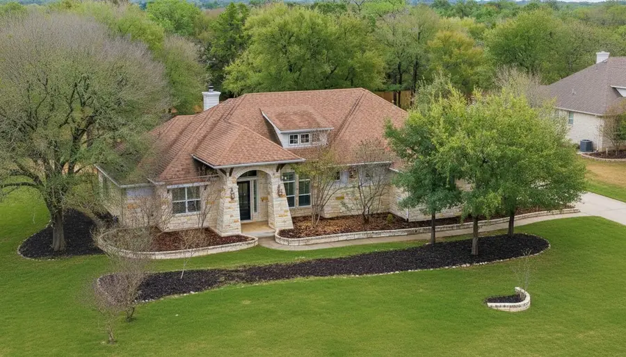 129 Valley View Dr, Bastrop, TX 78602 - Image #2